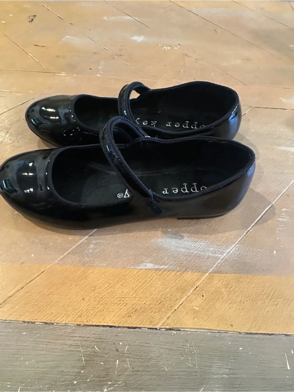 Classic Copper Key kids’ black patent Mary Jane flats in Size 5M